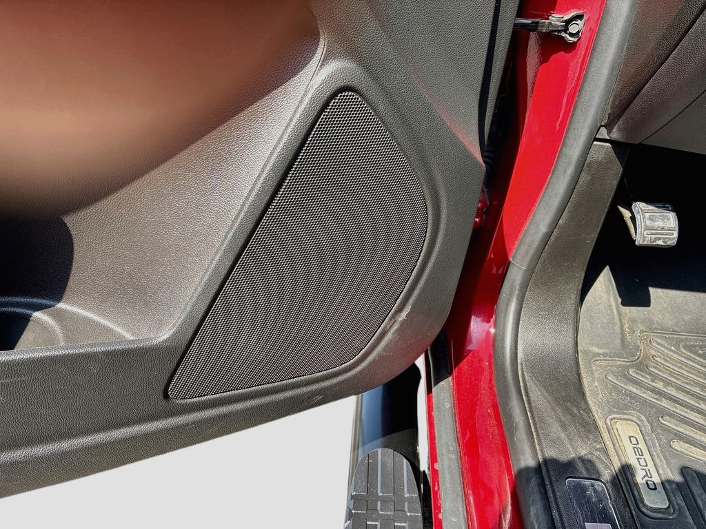 Used 2021 Red Chevrolet ZR2 image 18