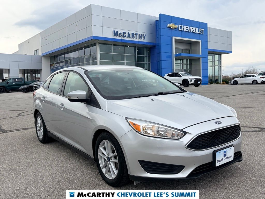 Ingot Silver 2017 Ford Focus SE Sedan Front-Wheel Drive 6-Speed Automatic