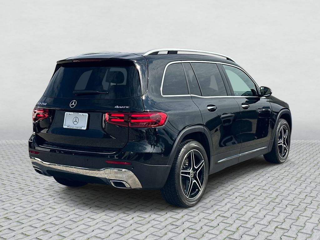 Thumbnail: 2026 Mercedes-Benz GLB - 5
