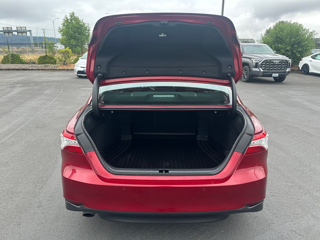 2018 Toyota Camry Hybrid XLE