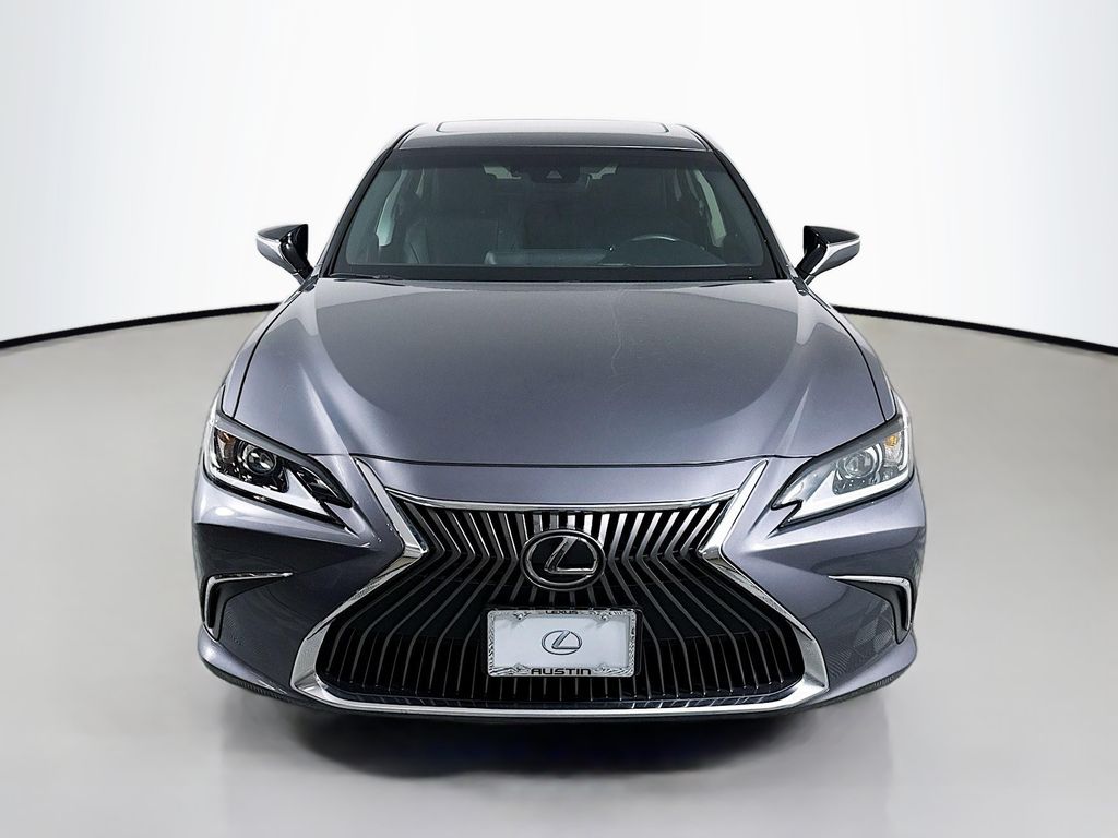 Thumbnail: 2021 Lexus ES - 2