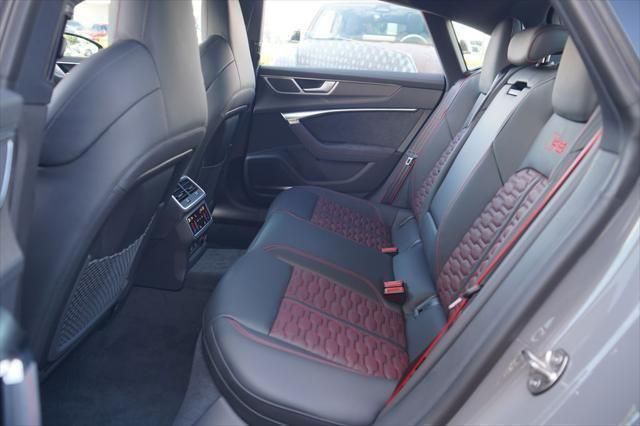 Thumbnail: 2026 Audi RS 7 - 12