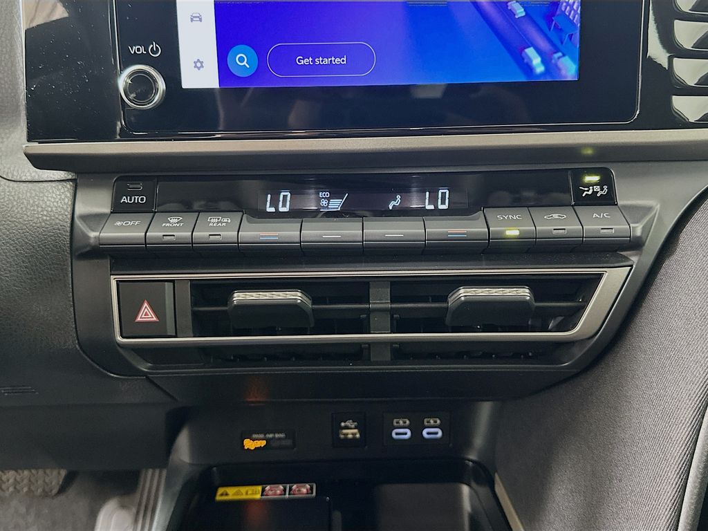 2025 Toyota Camry LE 15
