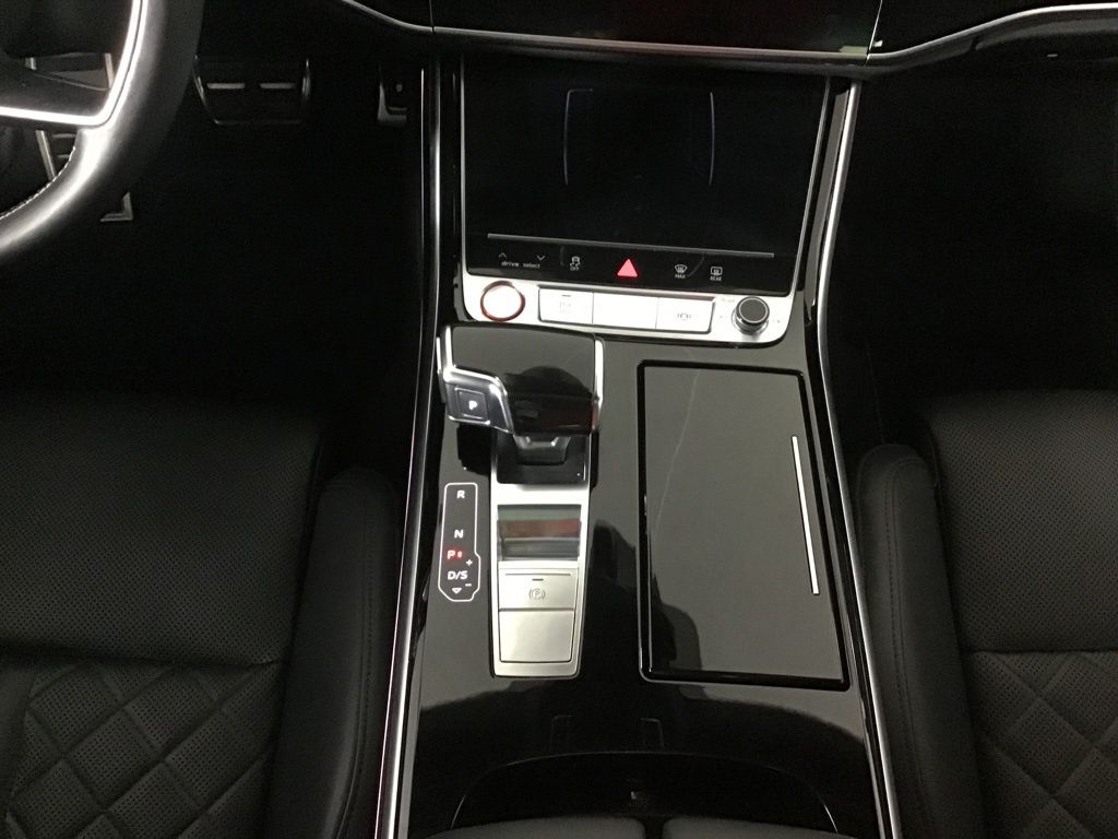 Used 2020 Black Audi 4.0T image 24