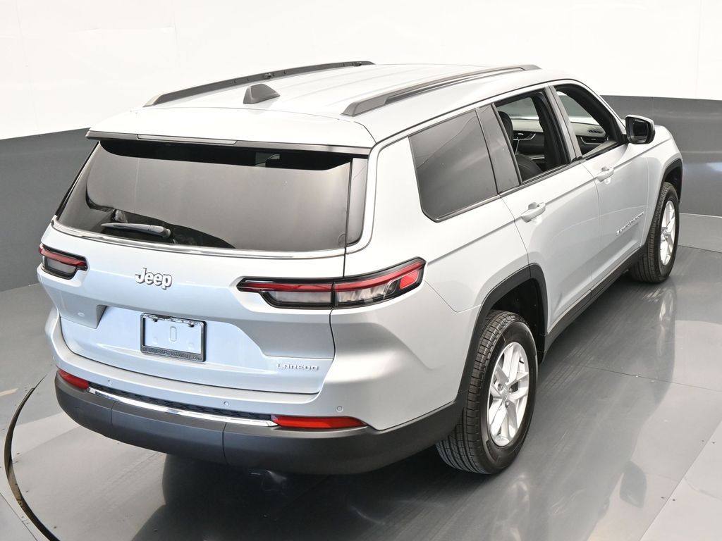 Used 2024 Silver Zynith Jeep Laredo image 41