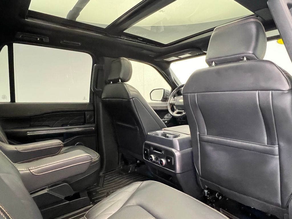Thumbnail: 2022 Ford Expedition - 9