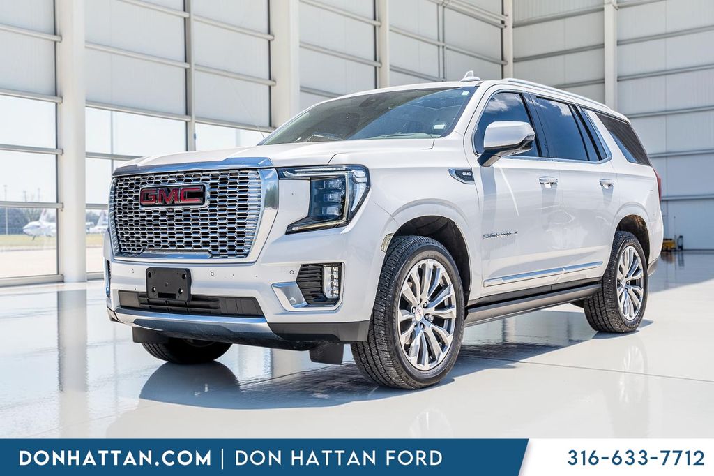 White Frost Tricoat 2021 GMC Yukon SUV / Crossover Four-Wheel Drive