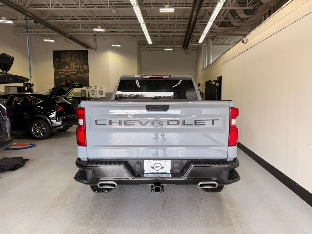 2024 Chevrolet Silverado 1500  3