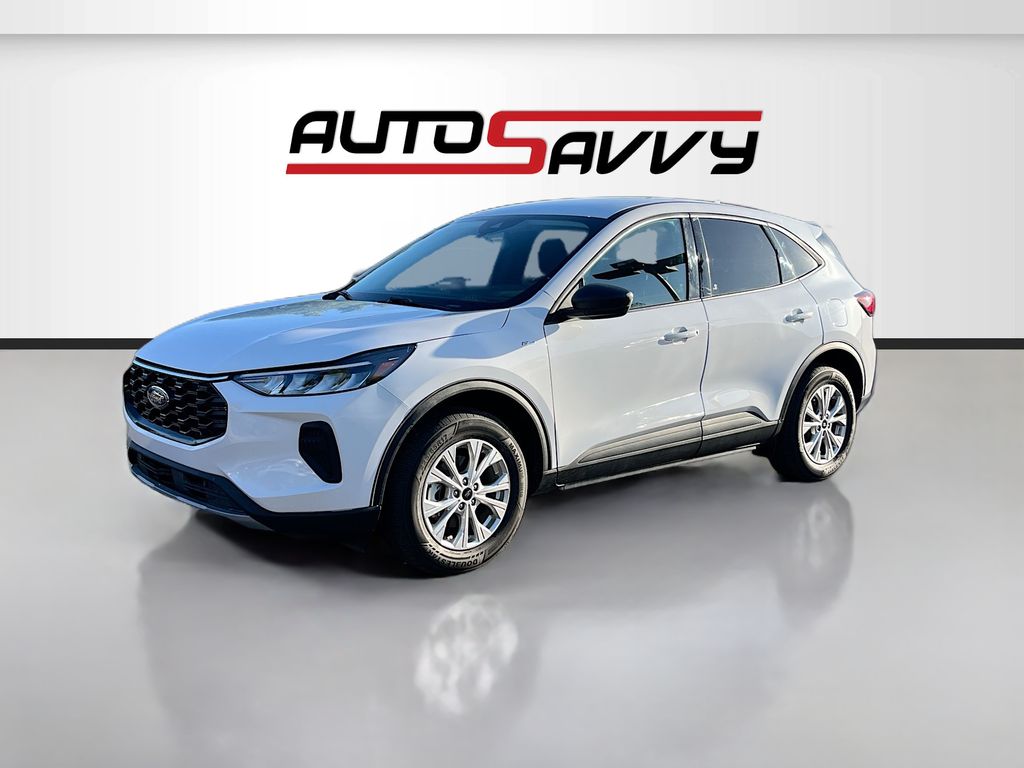 Used 2025 White Ford Active image 3