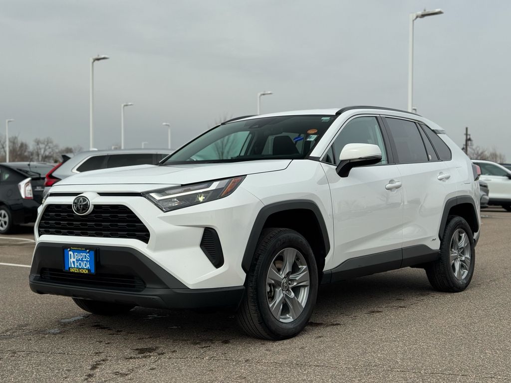 View vehicle photo 3