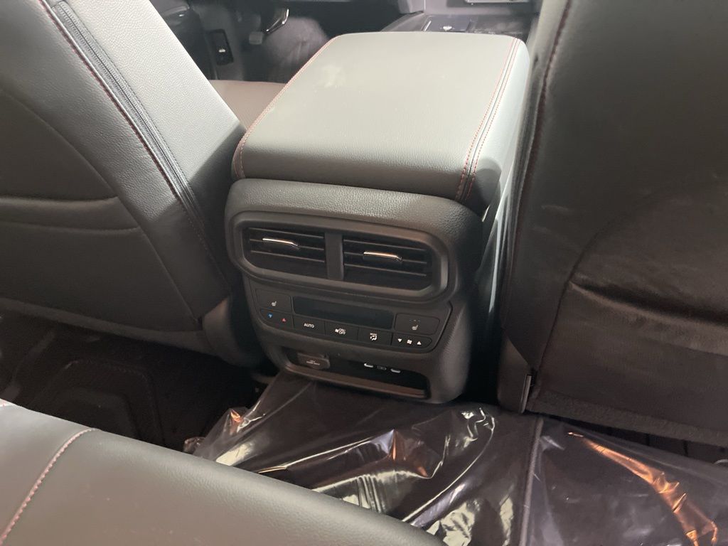 2025 Honda Ridgeline Black Edition 14