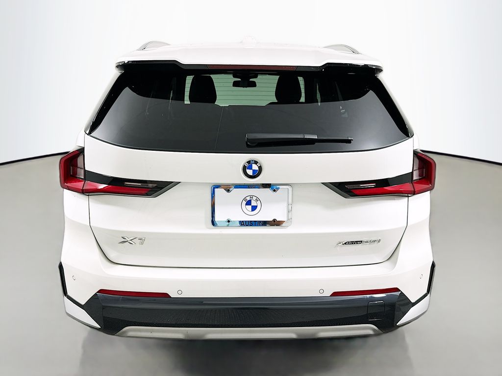 Thumbnail: 2026 BMW X1 - 6