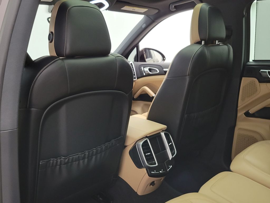 Thumbnail: 2017 Porsche Cayenne - 22