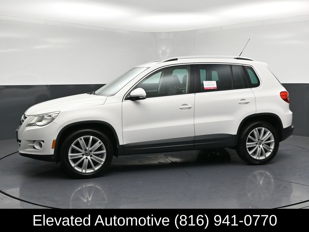 Used 2011 Volkswagen Tiguan SE with VIN WVGAV7AX3BW549410 for sale in Kansas City