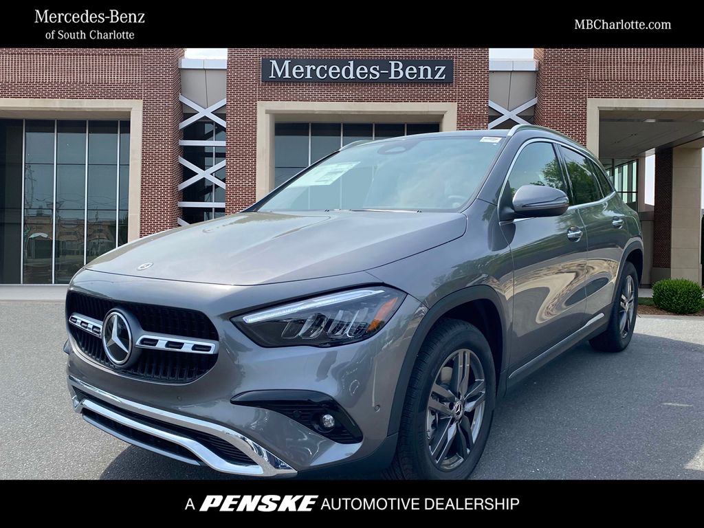 2025 Mercedes-Benz GLA 250 Hero Image