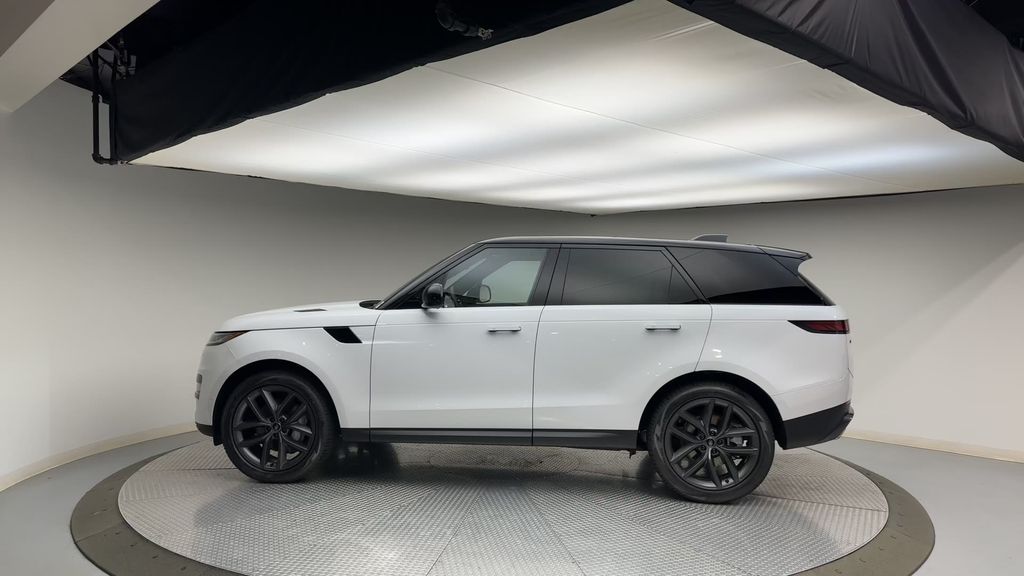 Thumbnail: 2024 Land Rover Range Rover Sport - 5