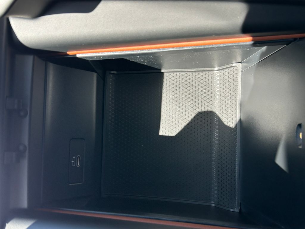 Thumbnail: 2027 BMW X7 - 29
