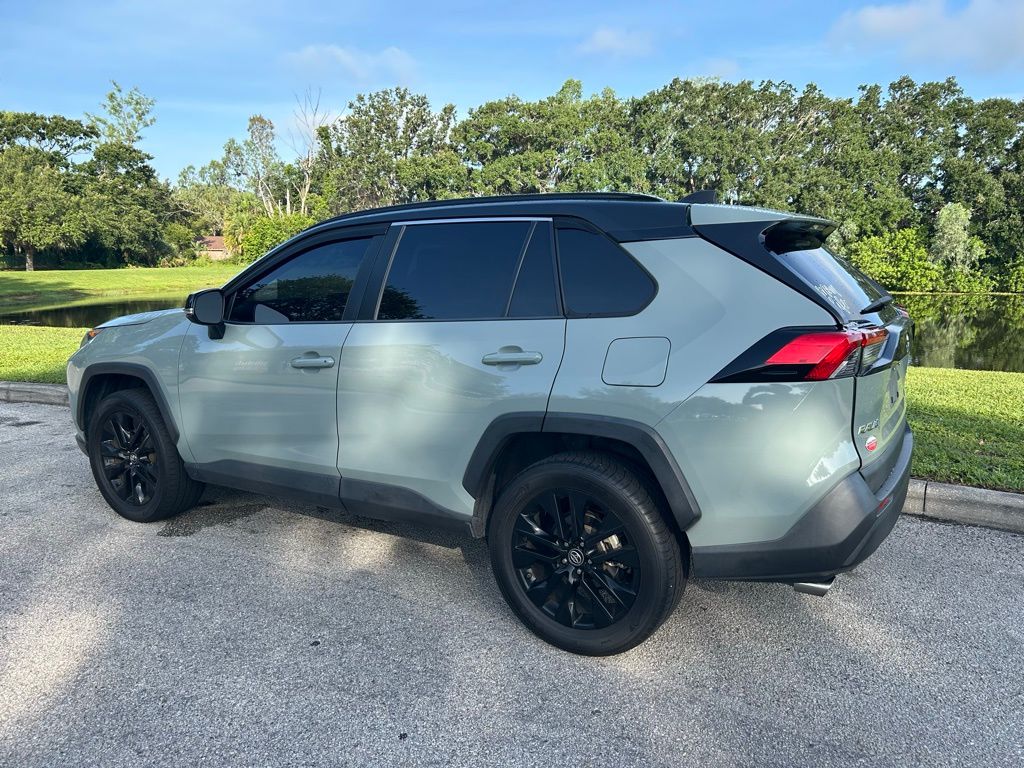 2019 Toyota RAV4 XLE Premium 3