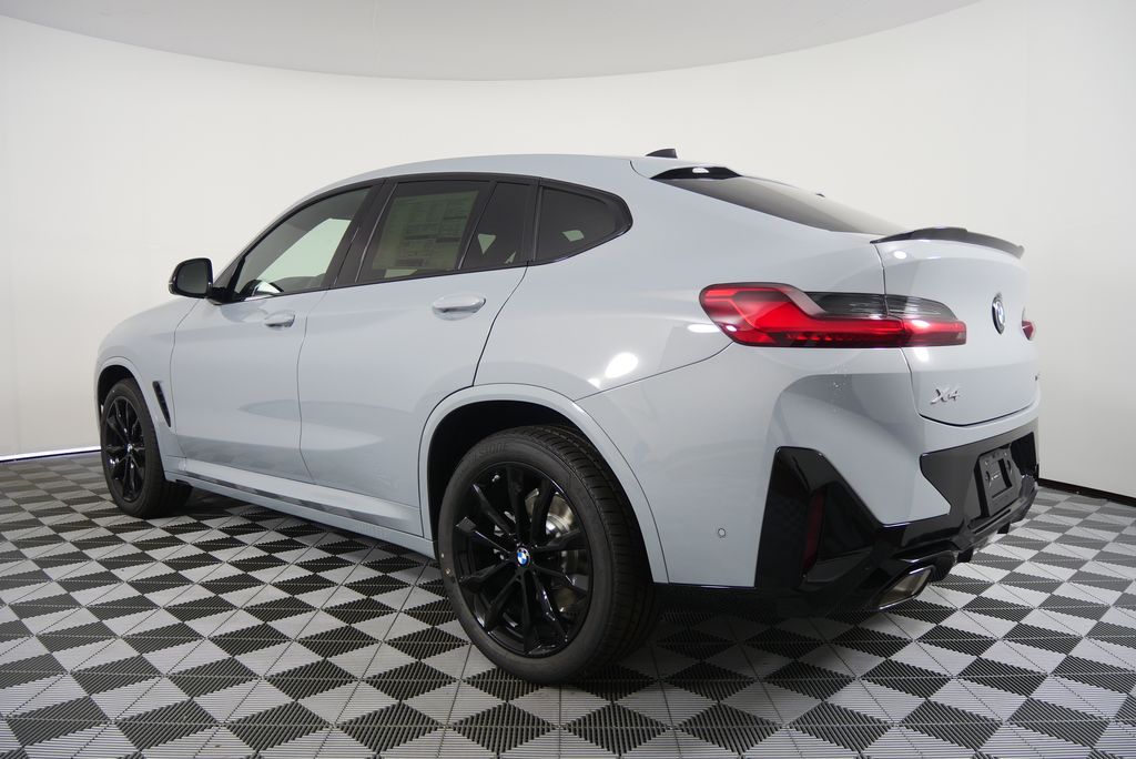 Thumbnail: 2025 BMW X4 - 5