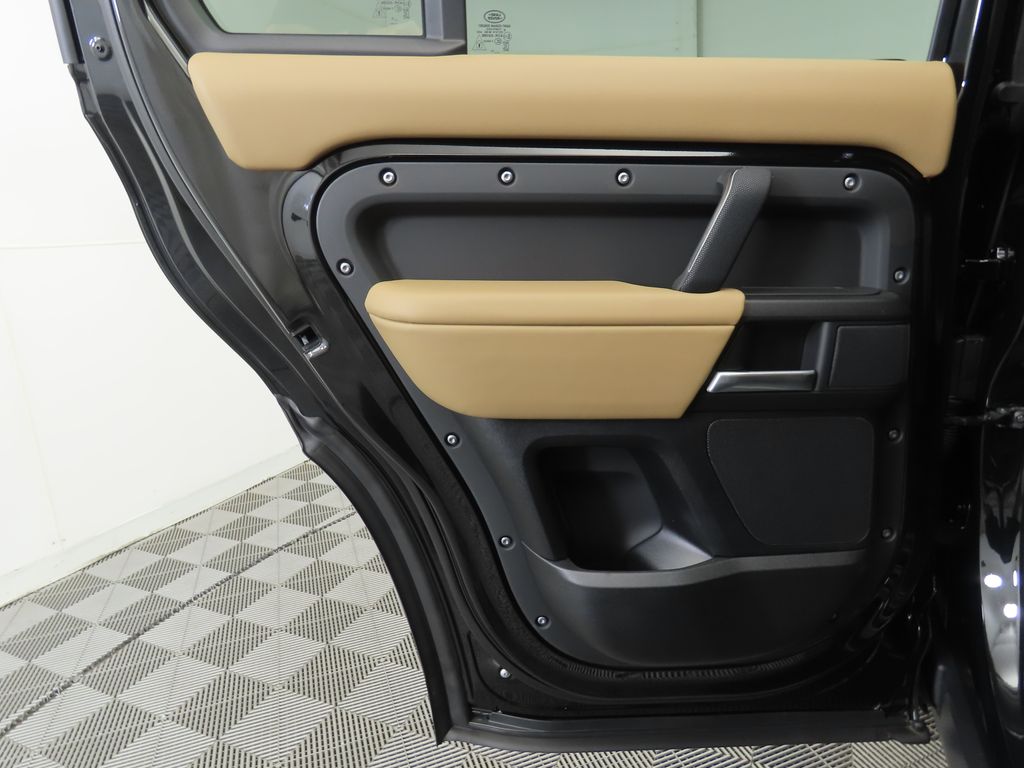 Thumbnail: 2025 Land Rover Defender - 28