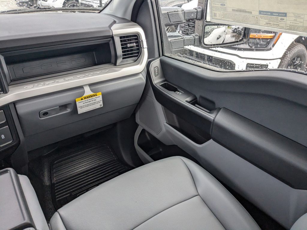 2025 Ford F-250 Super Duty XL