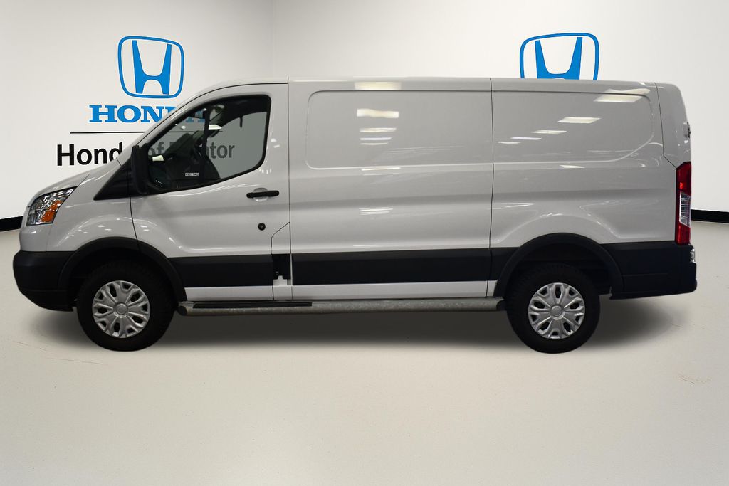 Thumbnail: 2016 Ford Transit Series - 4