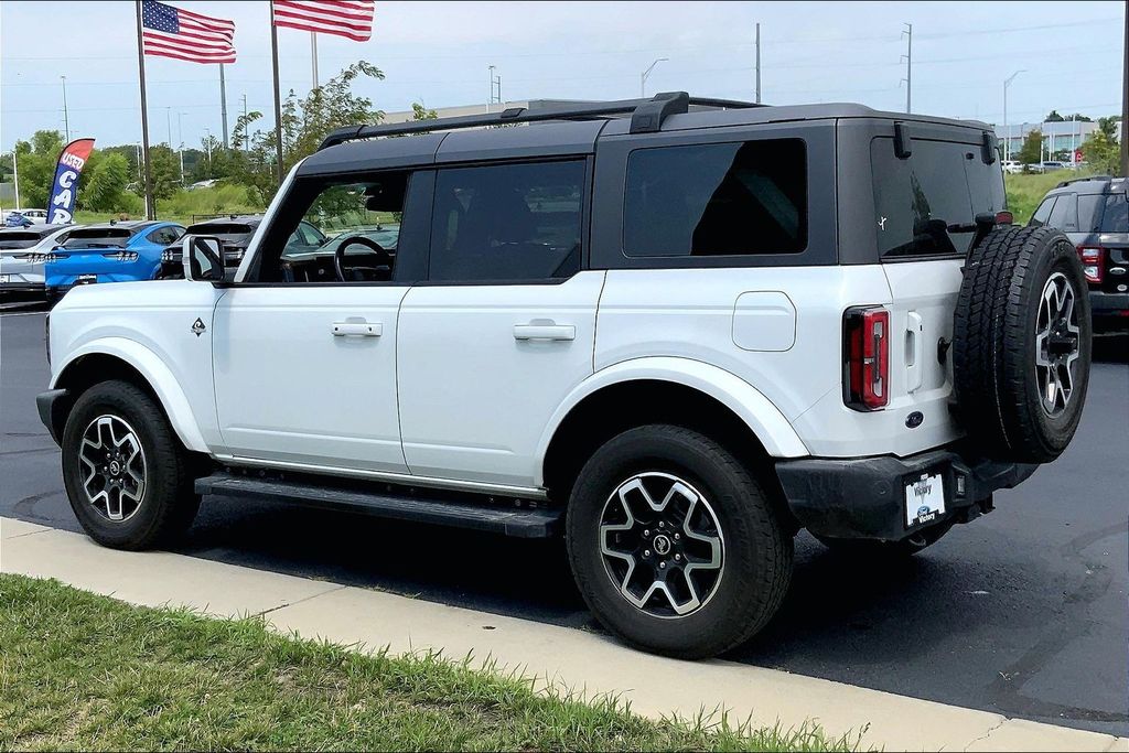 Used 2022 Ford Bronco 4-Door Outer Banks with VIN 1FMEE5BP7NLA90263 for sale in Kansas City