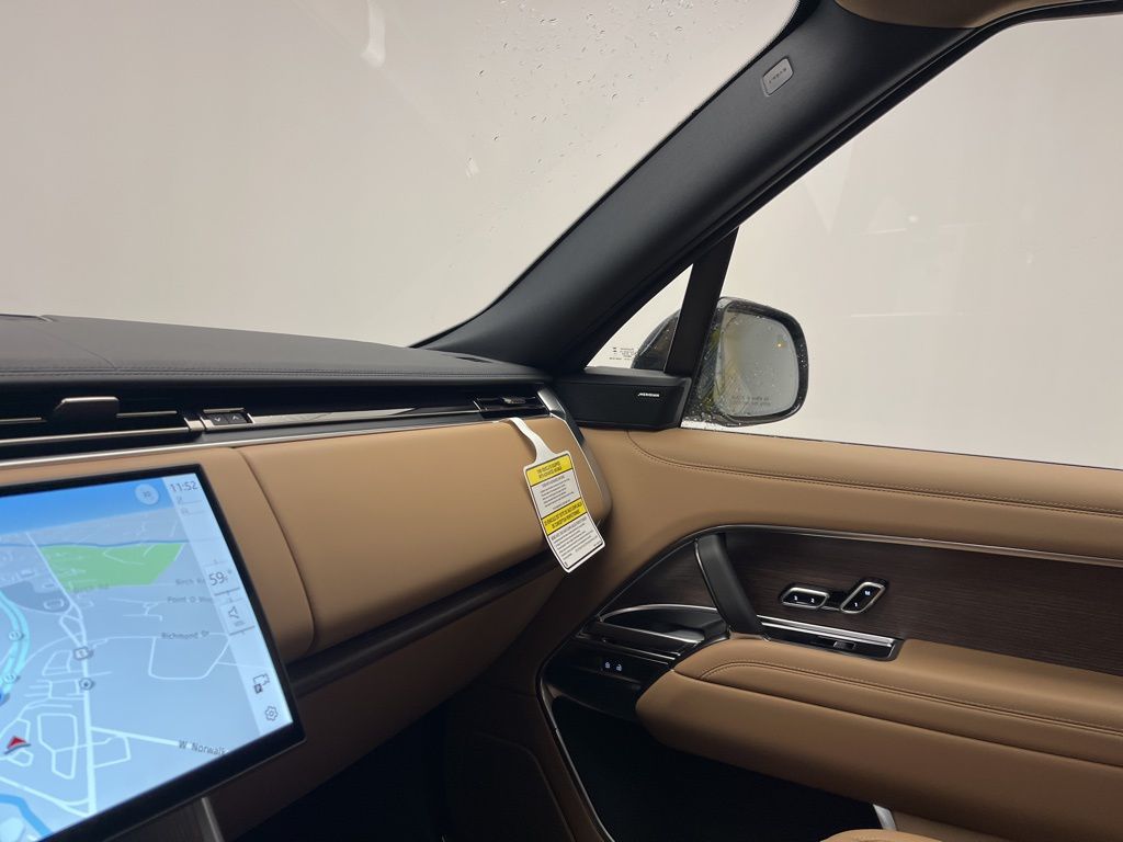 Thumbnail: 2025 Land Rover Range Rover - 22