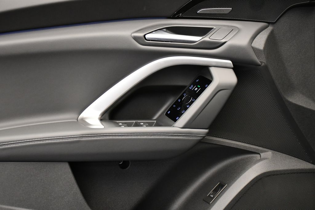 2025 Audi Q5 Premium 32