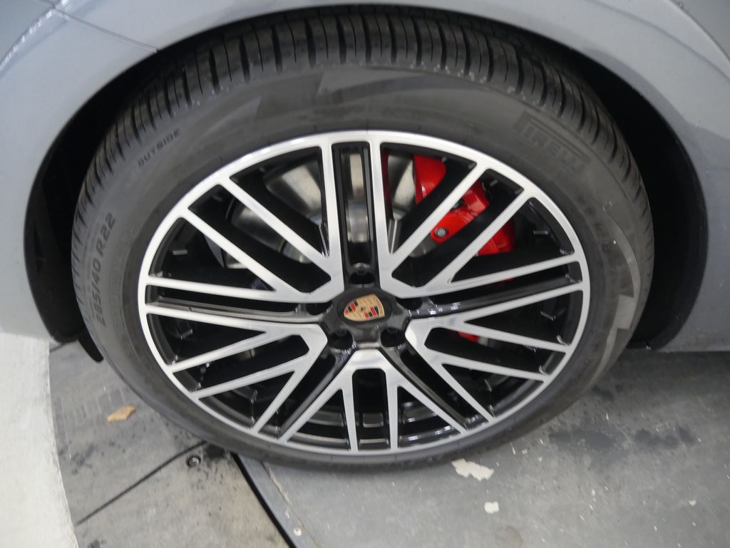 Thumbnail: 2026 Porsche Cayenne - 13