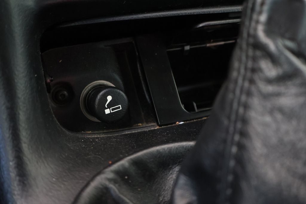 Thumbnail: 2001 Chevrolet Corvette - 27