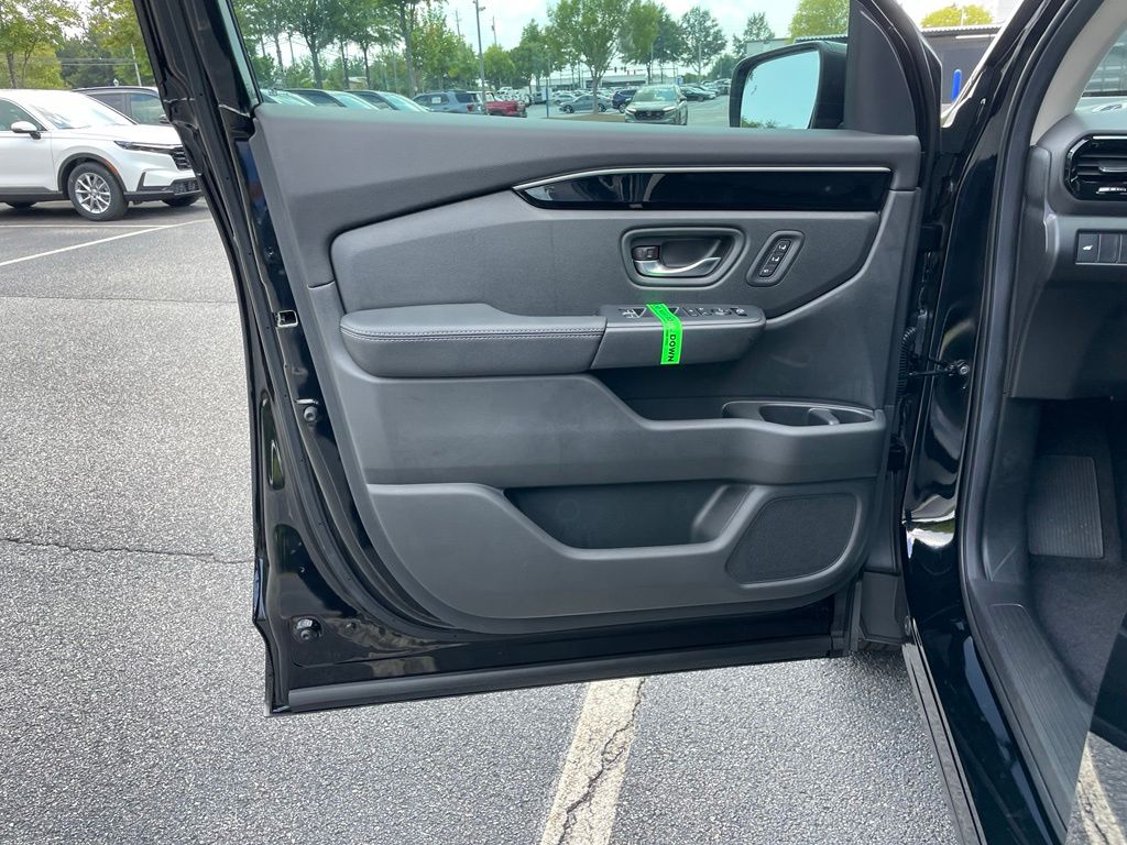 Thumbnail: 2026 Honda Passport - 23
