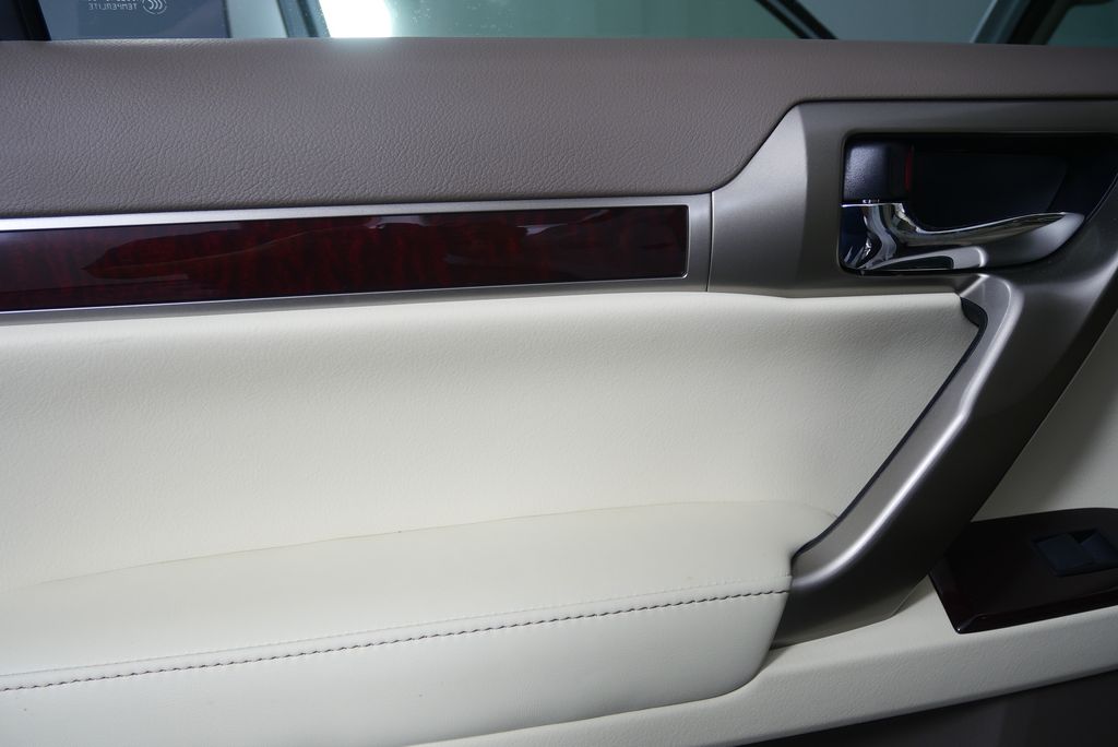 Thumbnail: 2019 Lexus GX - 14
