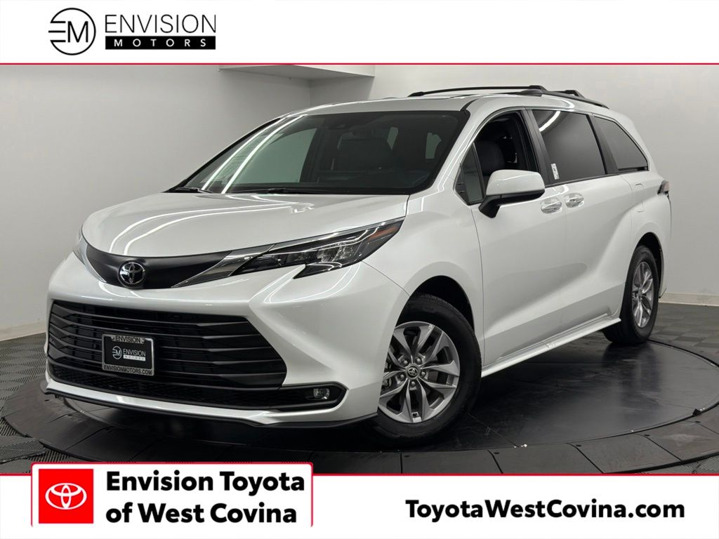 White (Wind Chill Pearl) 2026 Toyota Sienna Minivan Front-Wheel Drive Continuously Variable Transmission
