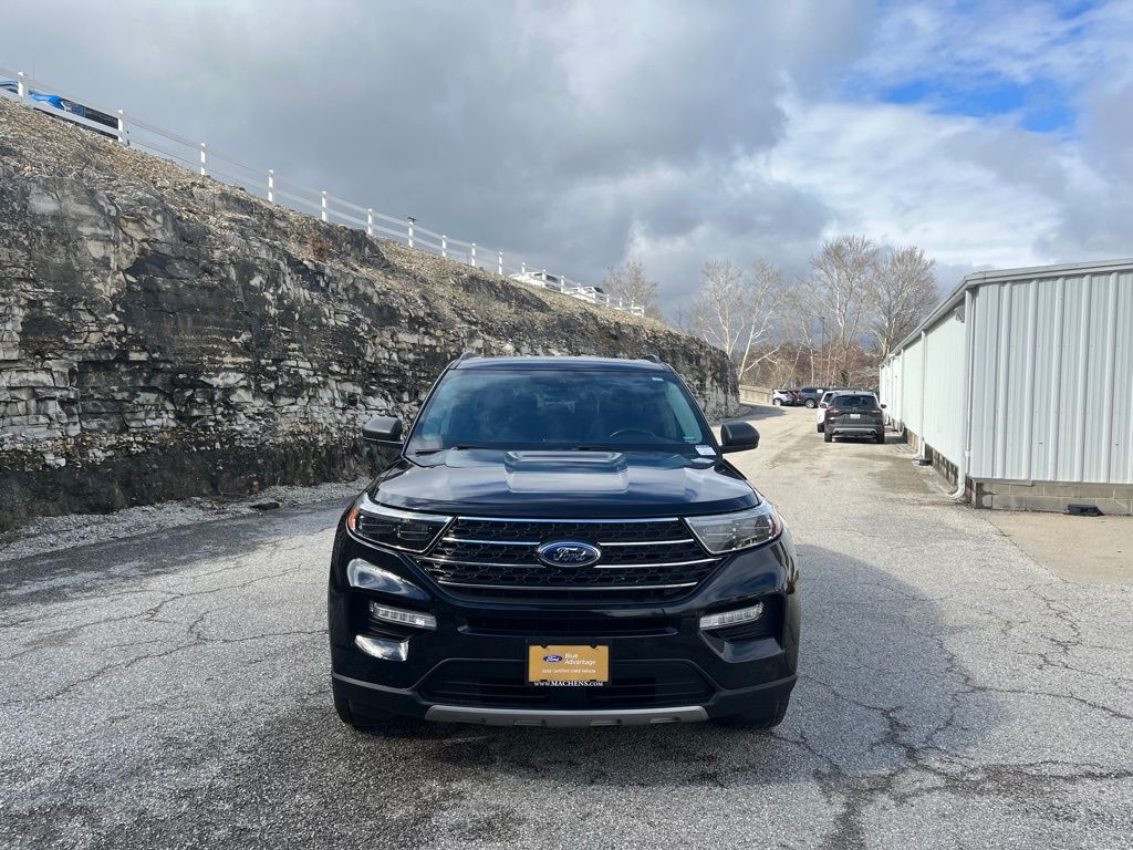 View vehicle photo 7