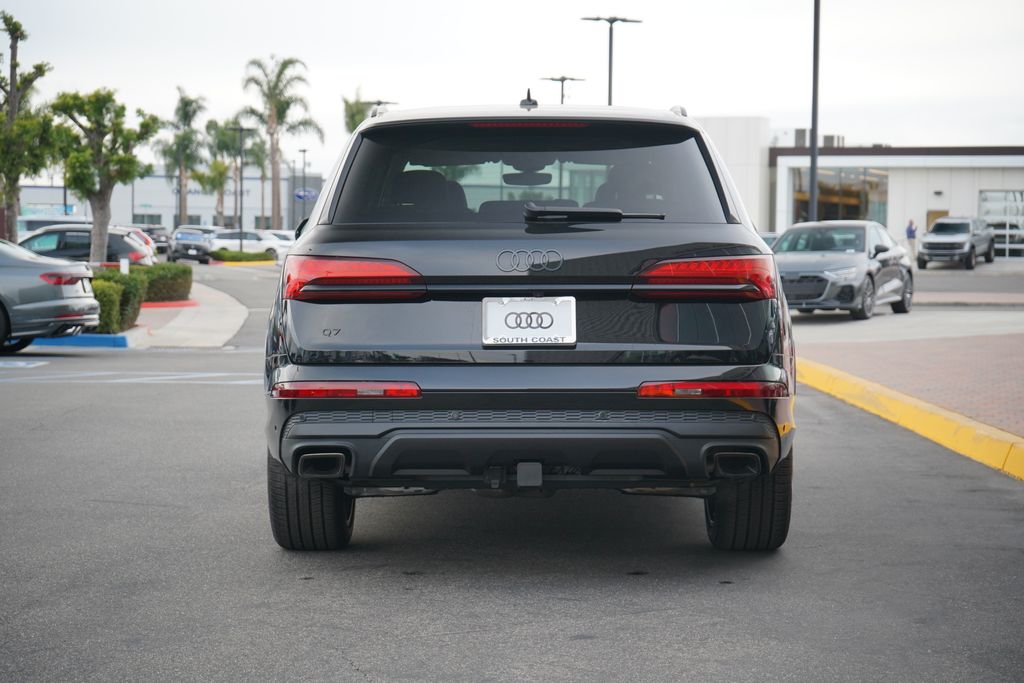 2025 Audi Q7  4