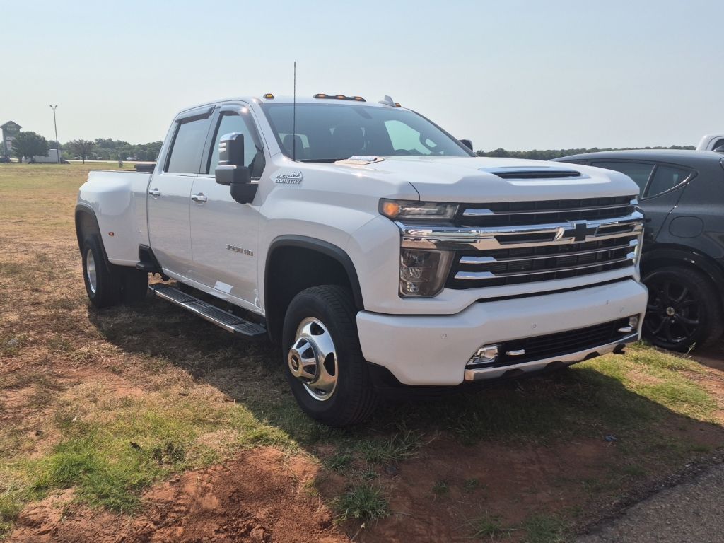  2022 Chevrolet Silverado 3500HD High Country Crew Cab 4WD   
