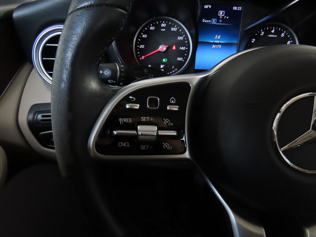 2022 Mercedes-Benz GLC 300 11