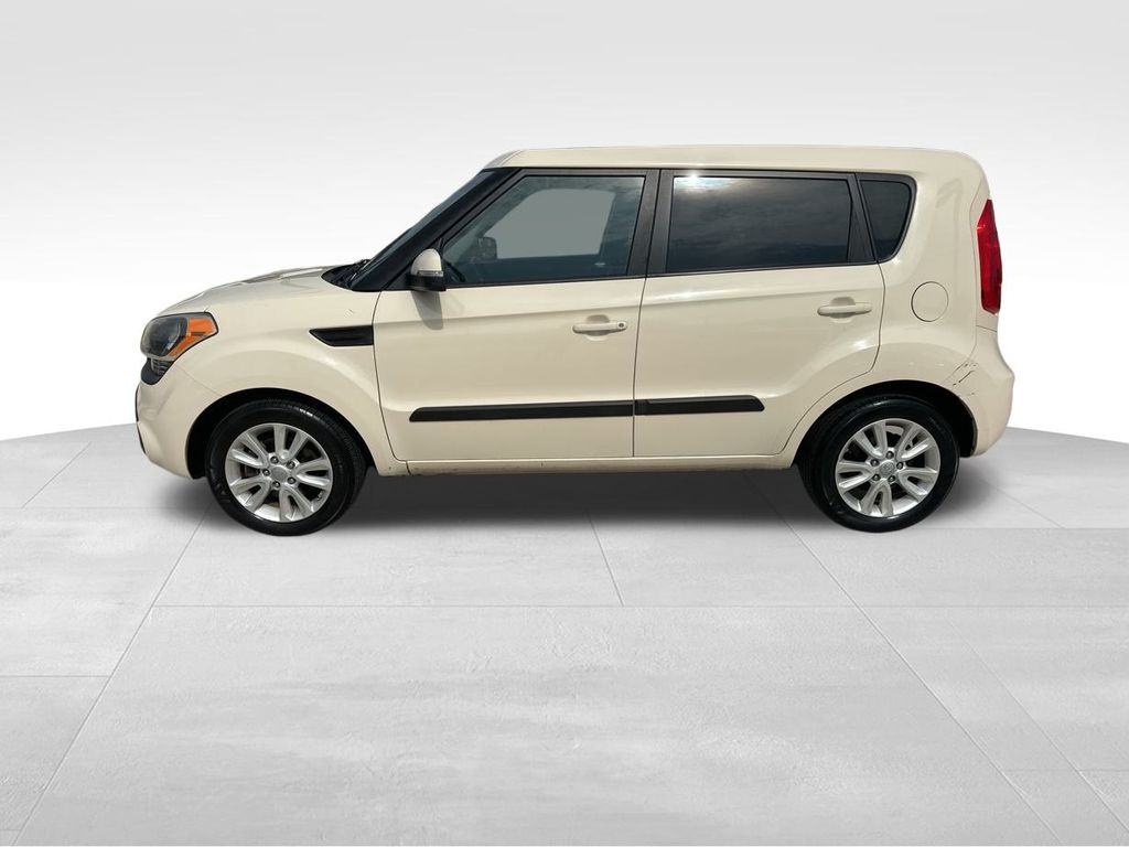 2013 Dune Kia Soul Plus FWD Hatchback