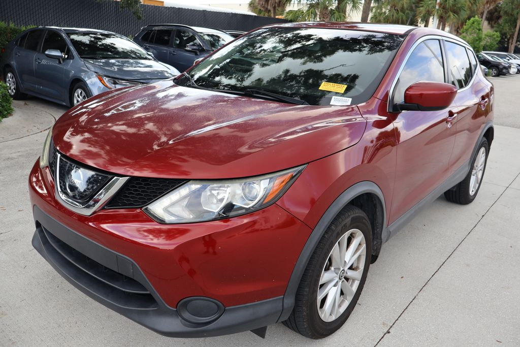 Thumbnail: 2019 Nissan Rogue Sport - 2