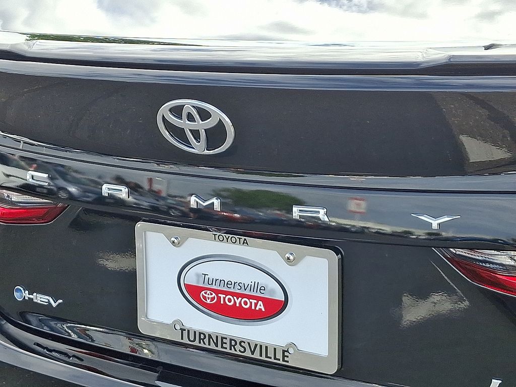 Thumbnail: 2025 Toyota Camry - 30