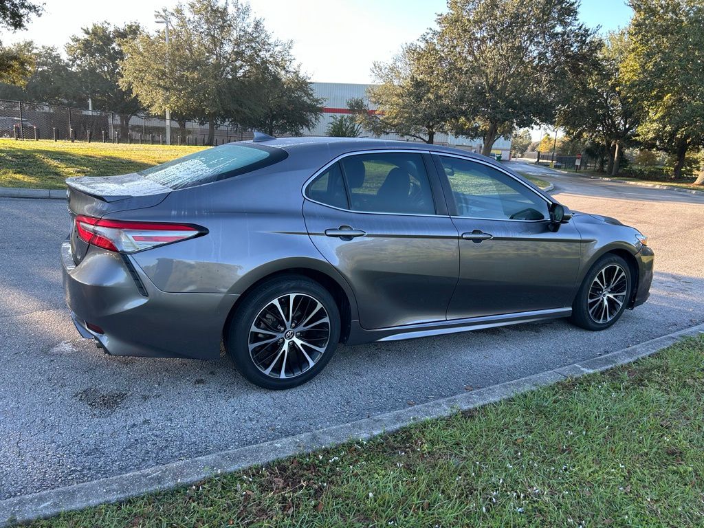 Thumbnail: 2019 Toyota Camry - 5