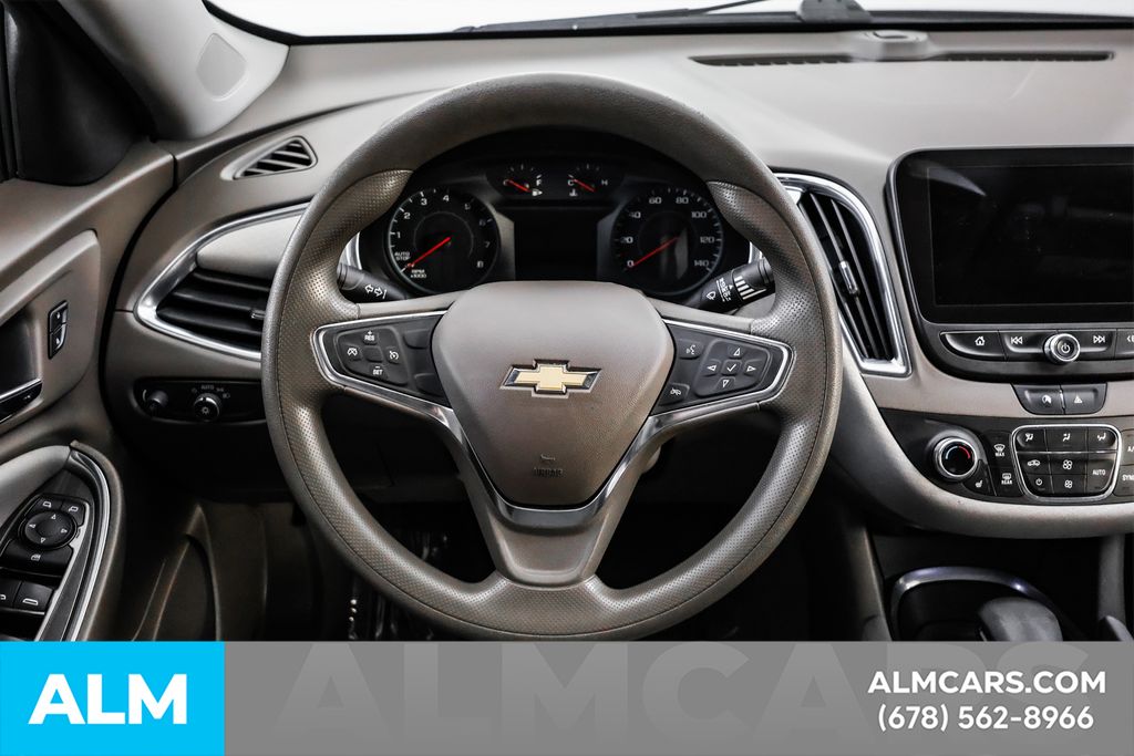 Used 2021 Silver Chevrolet LT image 28
