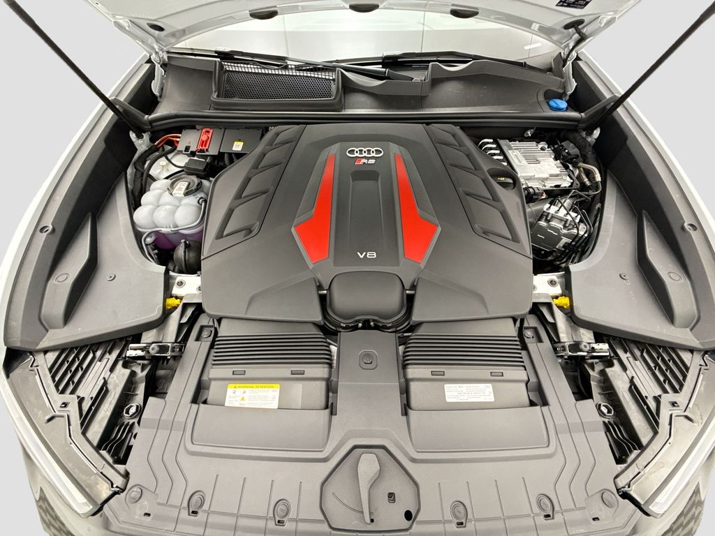 Thumbnail: 2026 Audi RS Q8 - 28