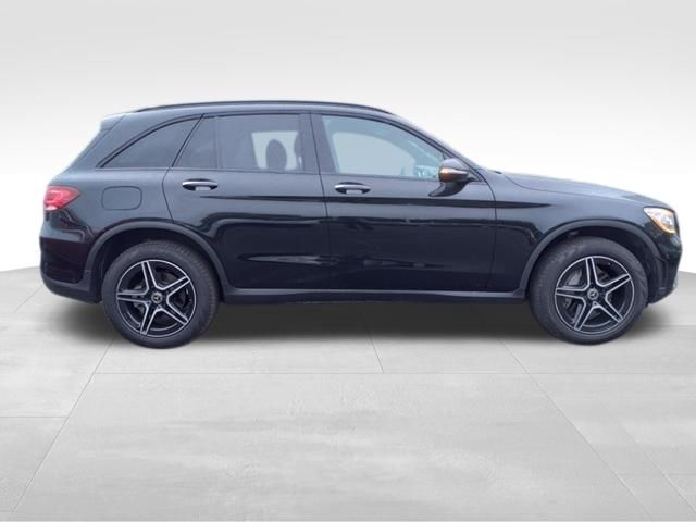 2021 Mercedes-Benz GLC GLC 300 8