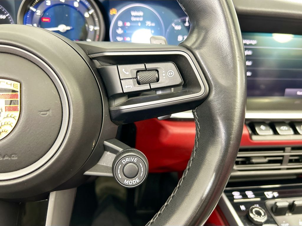 Thumbnail: 2023 Porsche 911 - 15