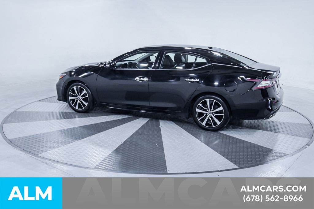 Used 2023 Black Nissan 3.5 SL image 5