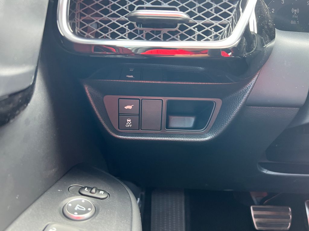 Thumbnail: 2025 Acura ADX - 16