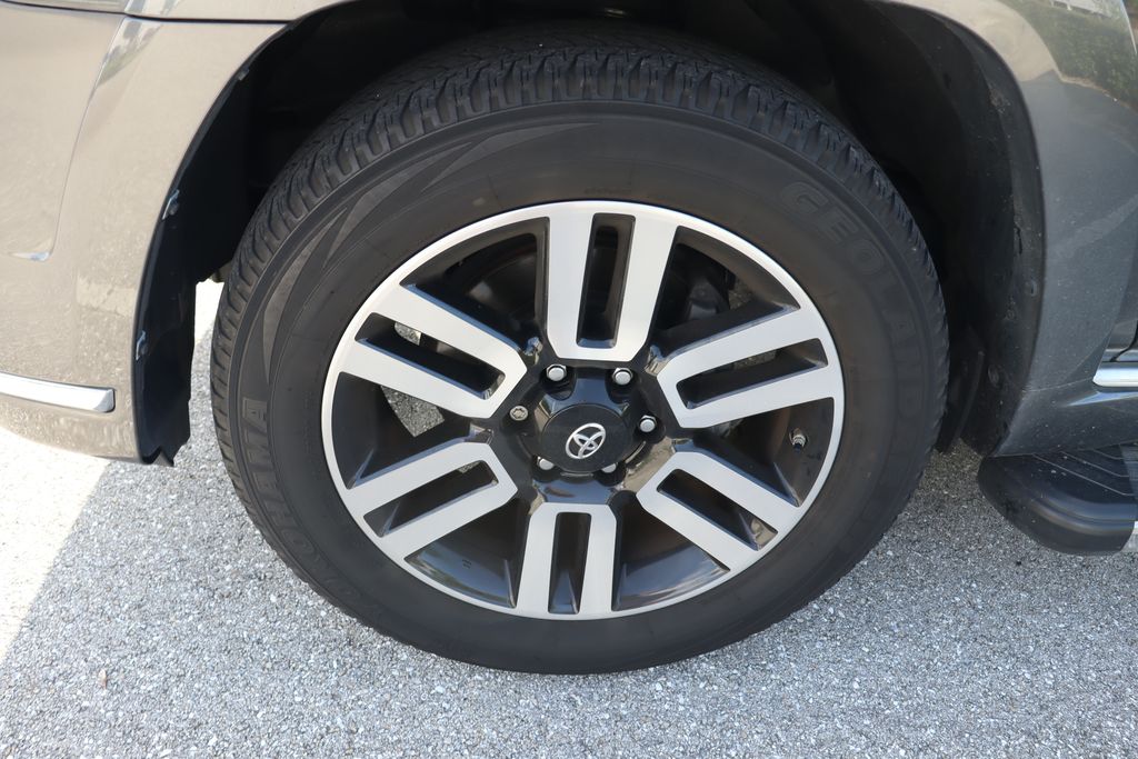 Thumbnail: 2021 Toyota 4Runner - 4