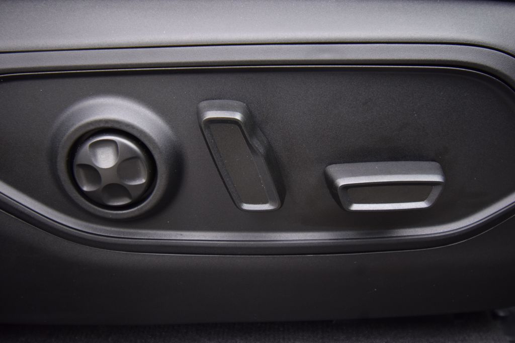 new 2026 Jeep Grand Cherokee car, priced at $47,806